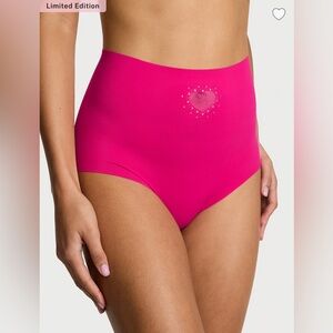 🆕 VICTORIA'S SECRET LIMITED EDITION NO-SHOW HEART CUT-OUT MODERN BRIEF PANTY L